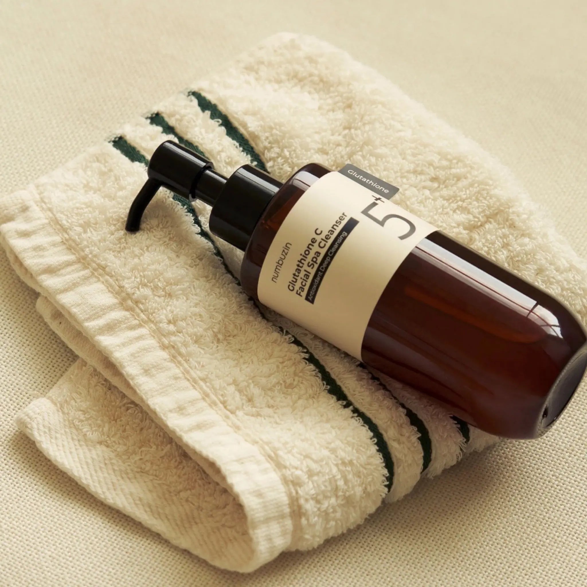 numbuzin - no.5+ glutathione c facial spa cleanser - 200ml No.5 Vitamin onion Ideal for the following skin concerns NUMBUZIN No.5+ Glutathione C Facial